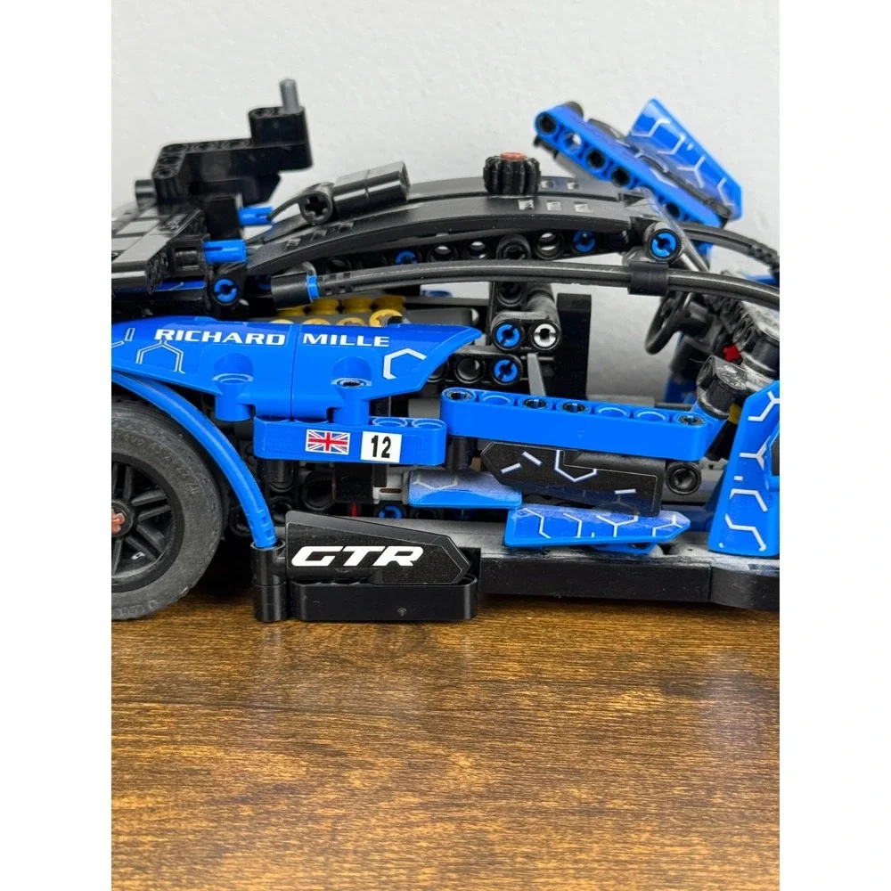 LEGO Technic McLaren Senna GTR 42123 Blue‎ Race Car Model – 98% Complete - Picture 10 of 16